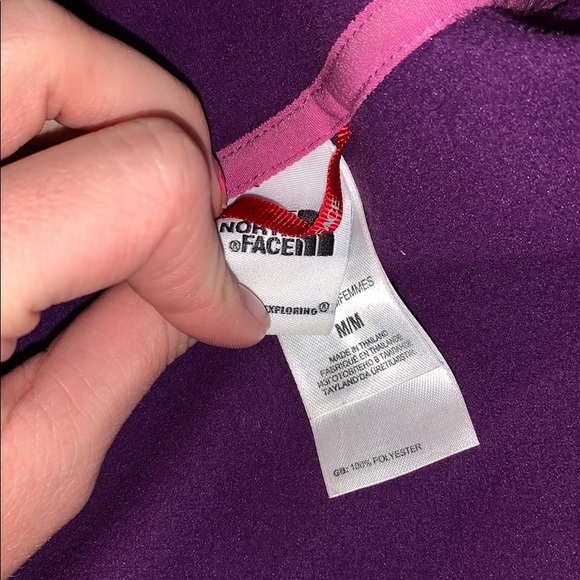 Purple medium north face fleece - Picture 4 of 5